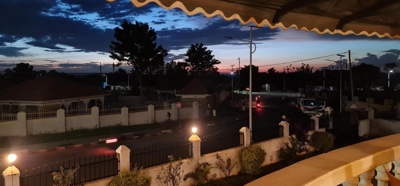 Northern Pearl Gulu Εξωτερικό φωτογραφία